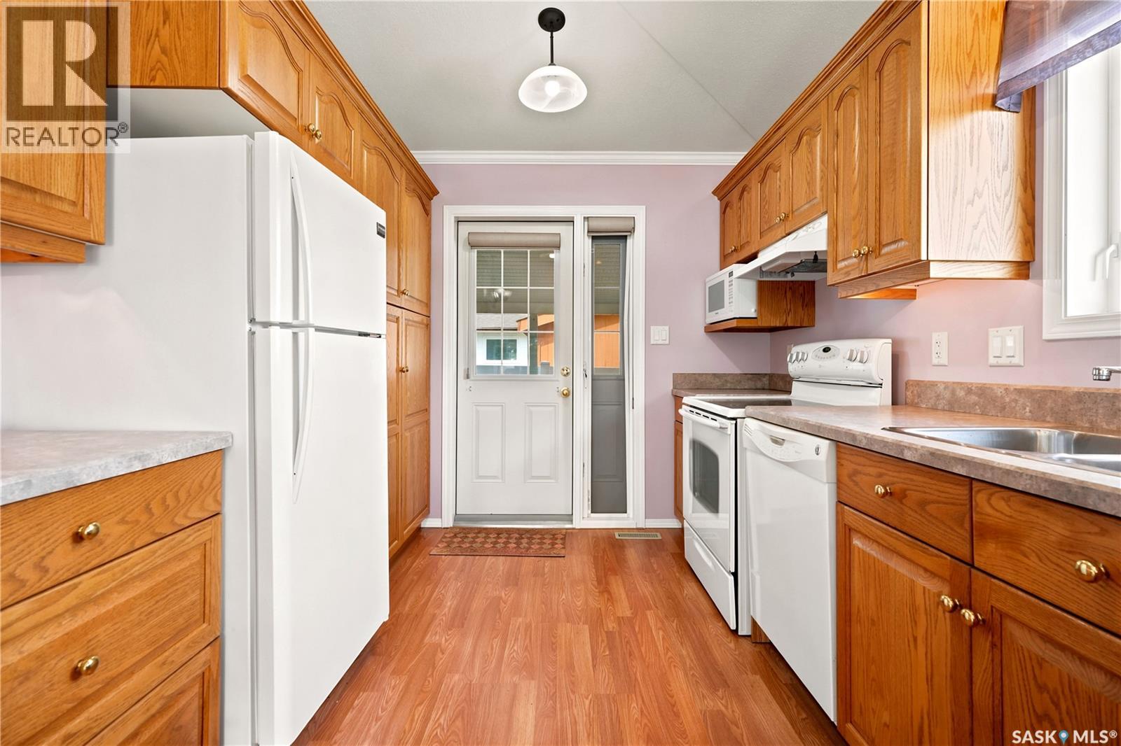 910 1st STREET W - 10