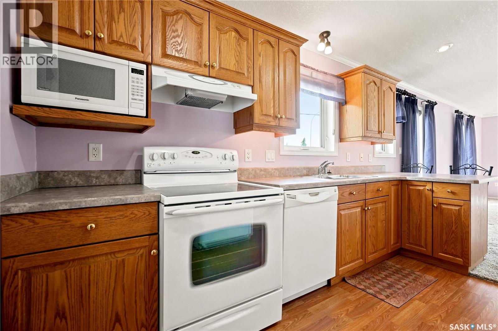 910 1st STREET W - 13