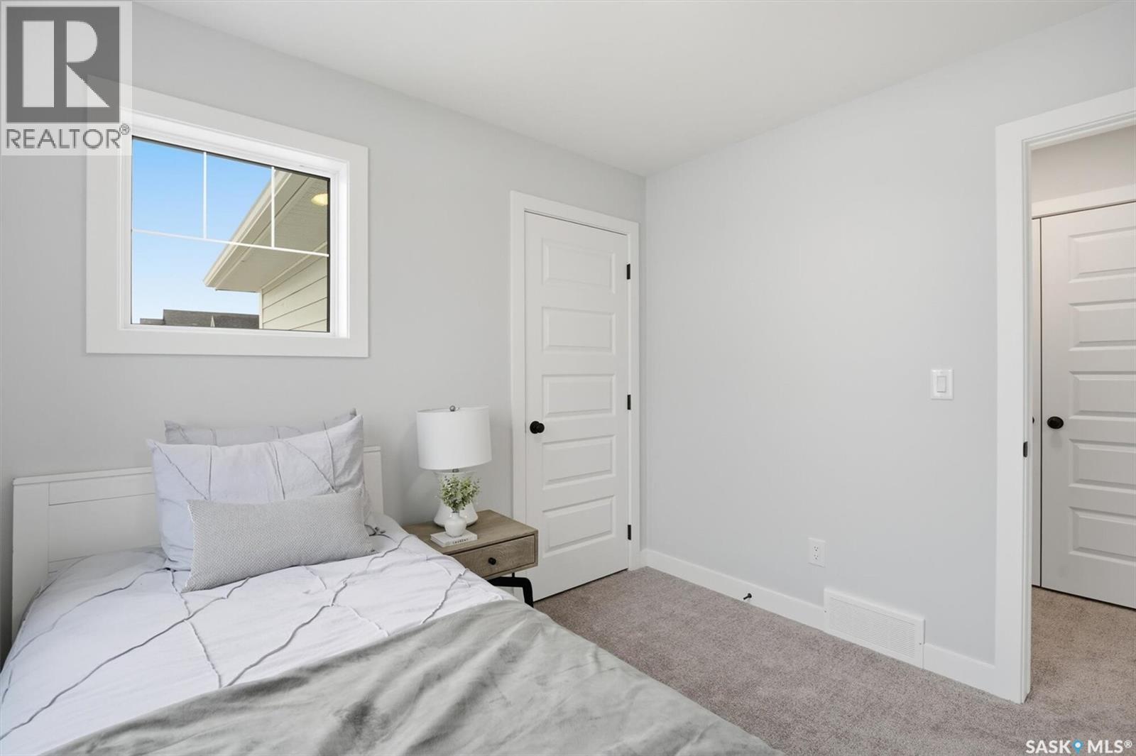 265 Lakeside BOULEVARD - 39