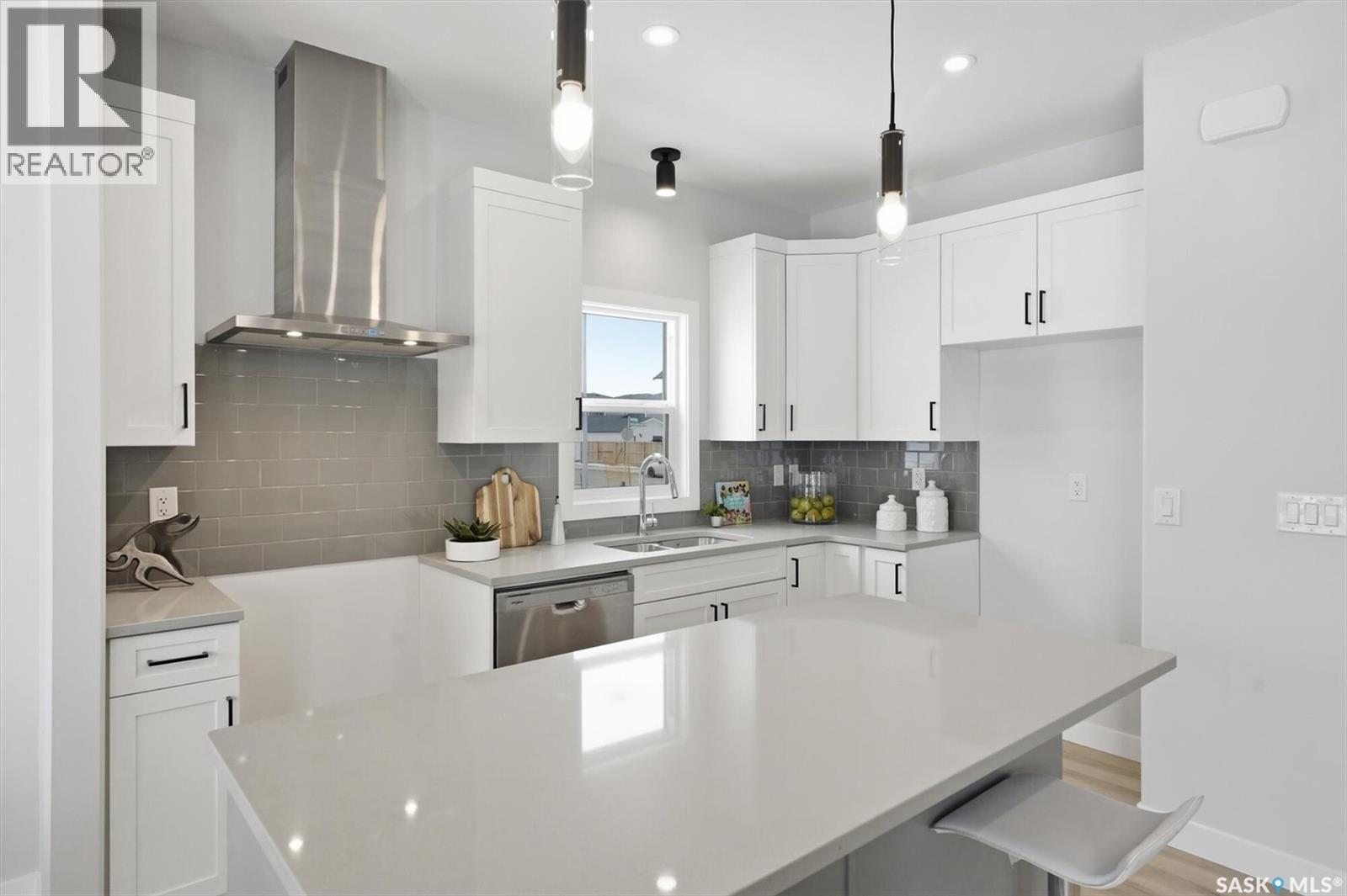 265 Lakeside BOULEVARD - 9