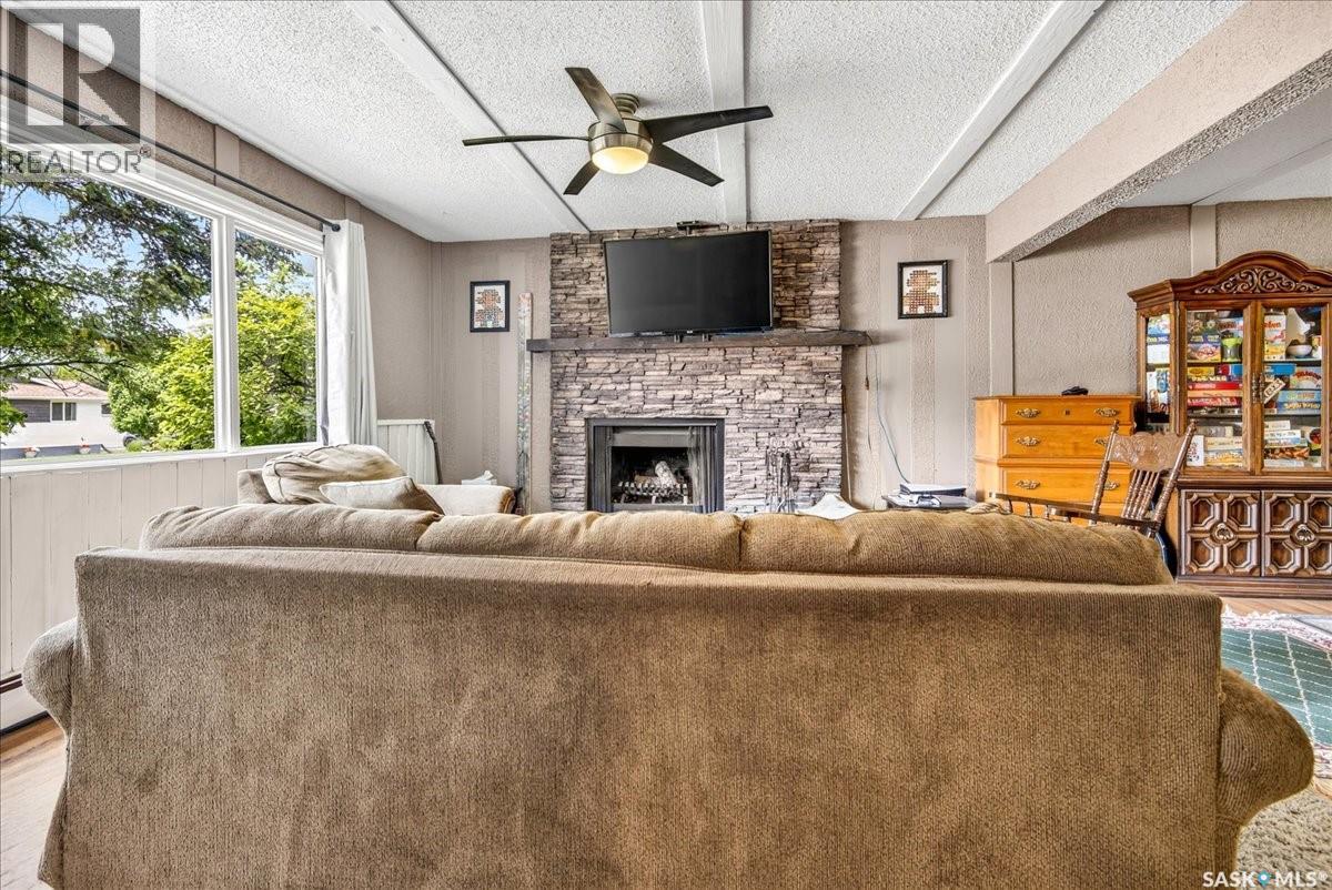 25 Echo DRIVE - 22