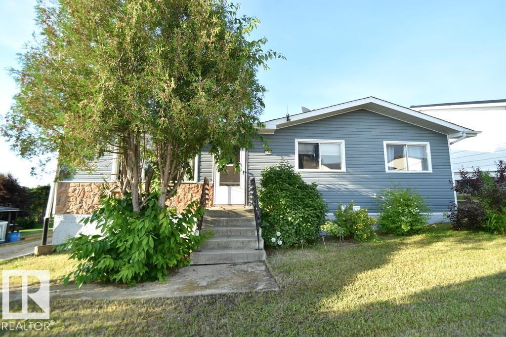 5308 Willow DR S - 1