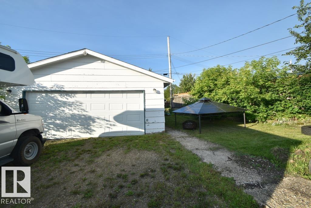 5308 Willow DR S - 21