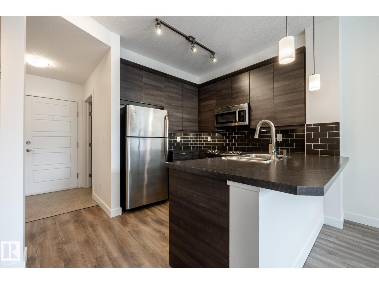 #215 2590 ANDERSON WY SW - 5
