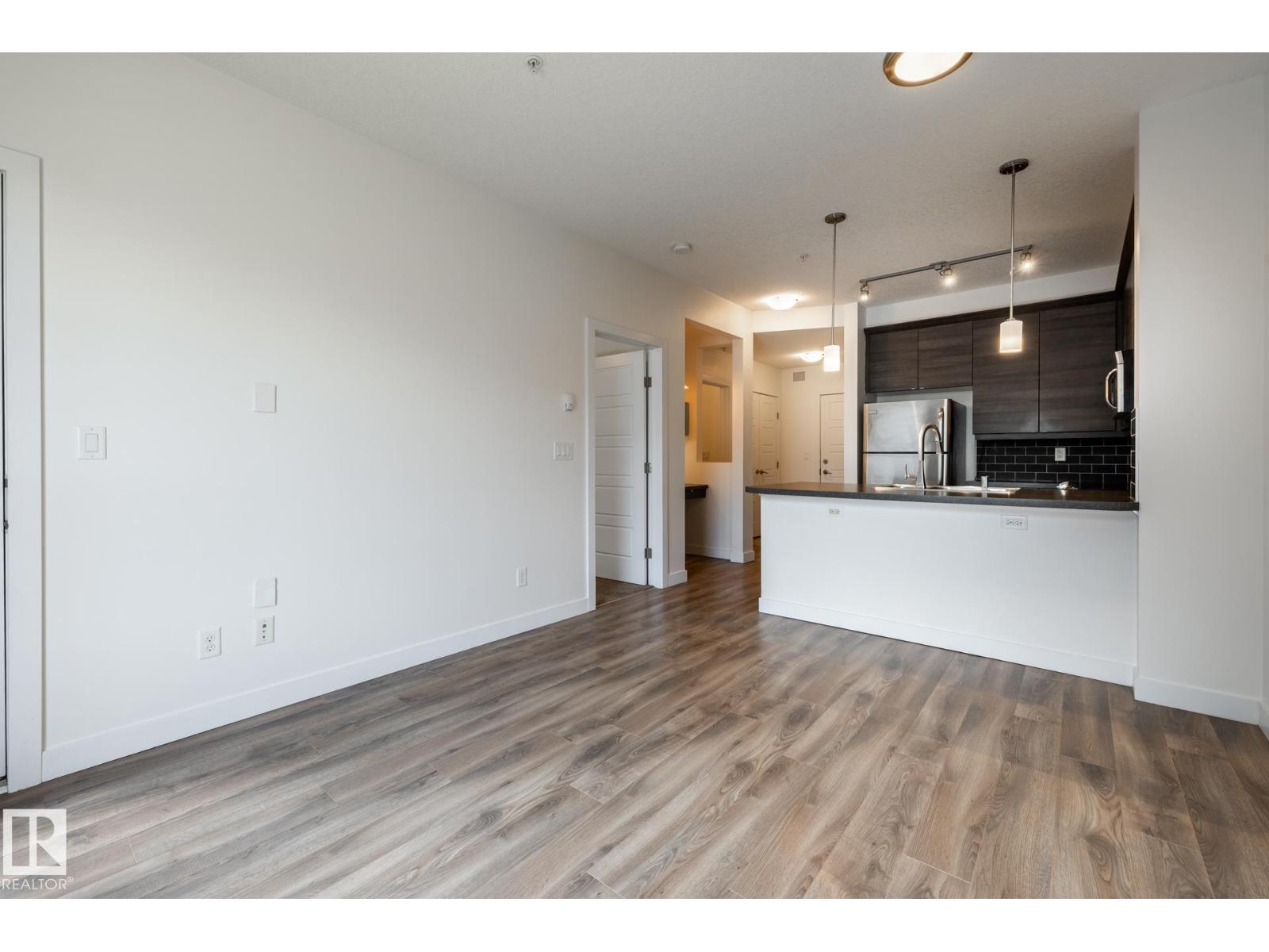 #215 2590 ANDERSON WY SW - 16
