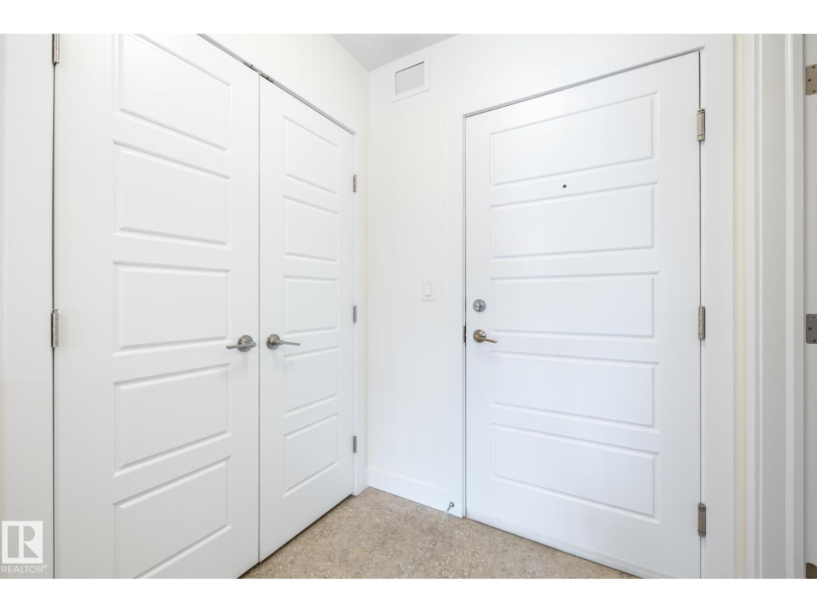 #215 2590 ANDERSON WY SW - 29