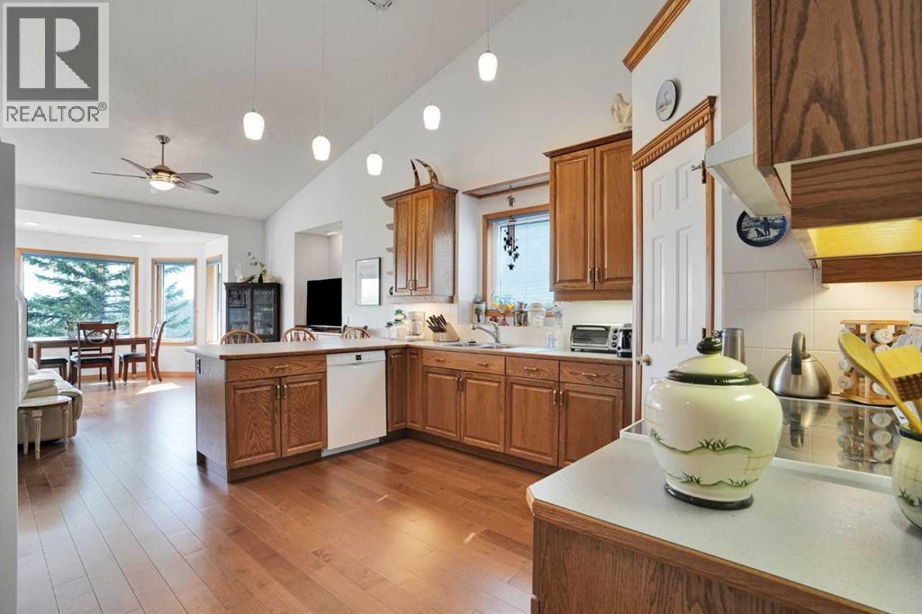 82 Valley Ridge Point NW - 11