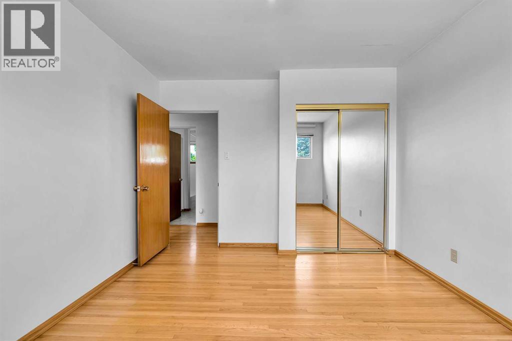 5247 Thomas Street NE - 16