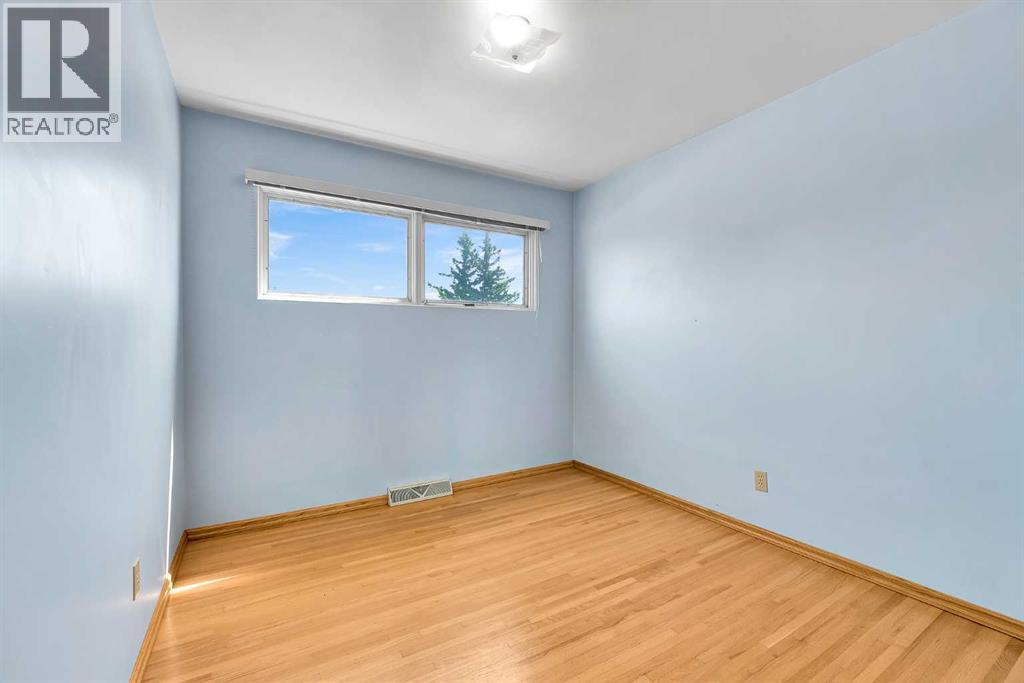 5247 Thomas Street NE - 17