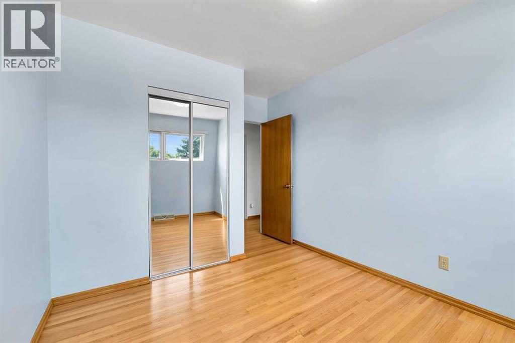 5247 Thomas Street NE - 18