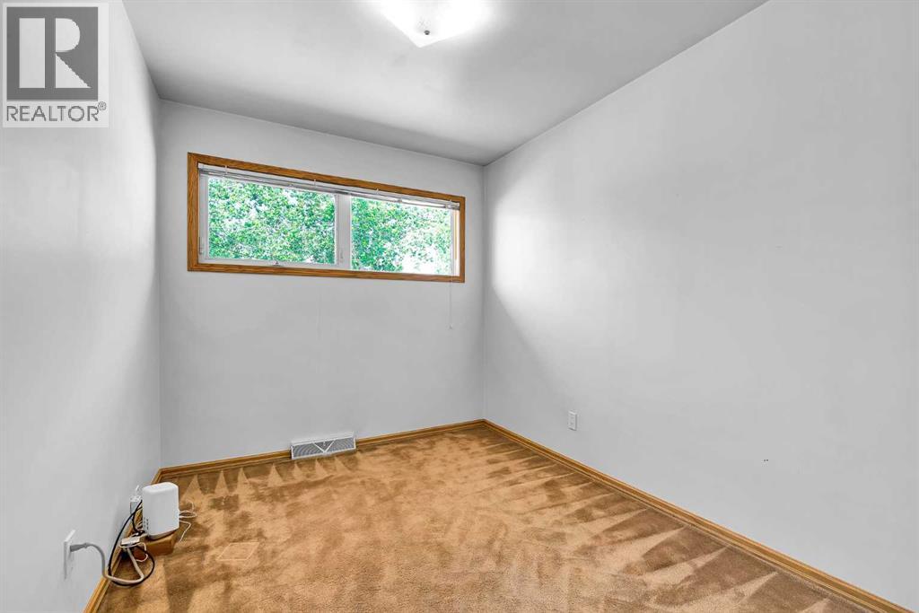 5247 Thomas Street NE - 19