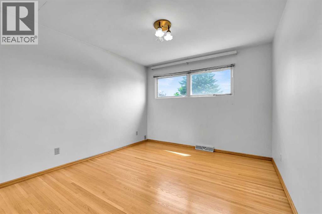 5247 Thomas Street NE - 15