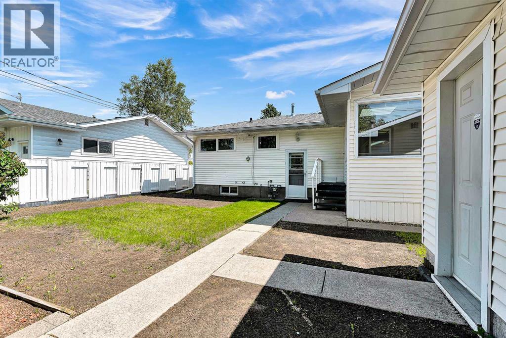 5247 Thomas Street NE - 34