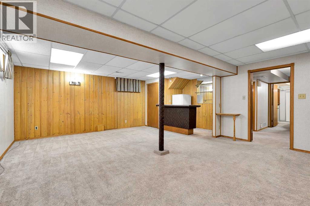 5247 Thomas Street NE - 25