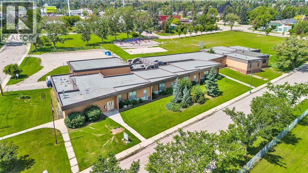 5247 Thomas Street NE - 45