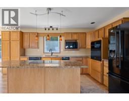 1667 Springhaven Place, Kamloops, BC V2E1C7 Photo 14