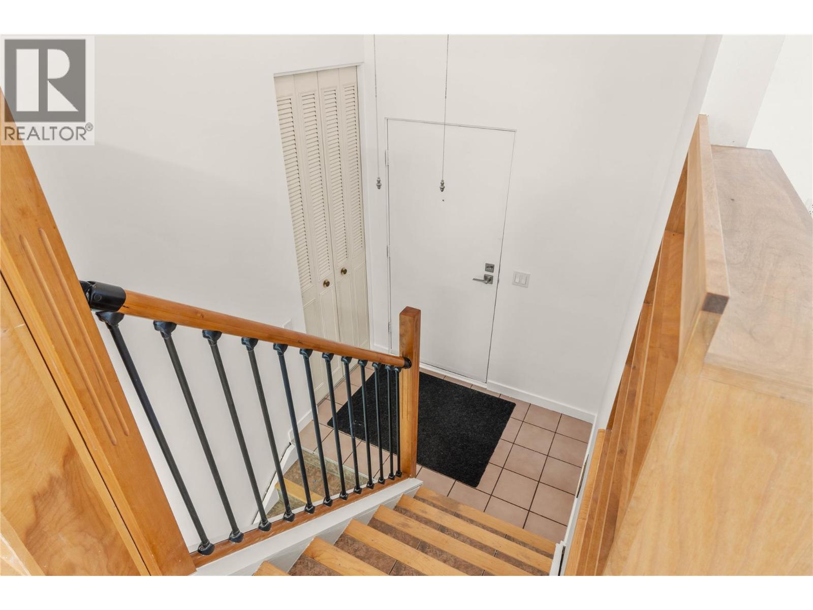 135 Silverthrone Crescent - 3