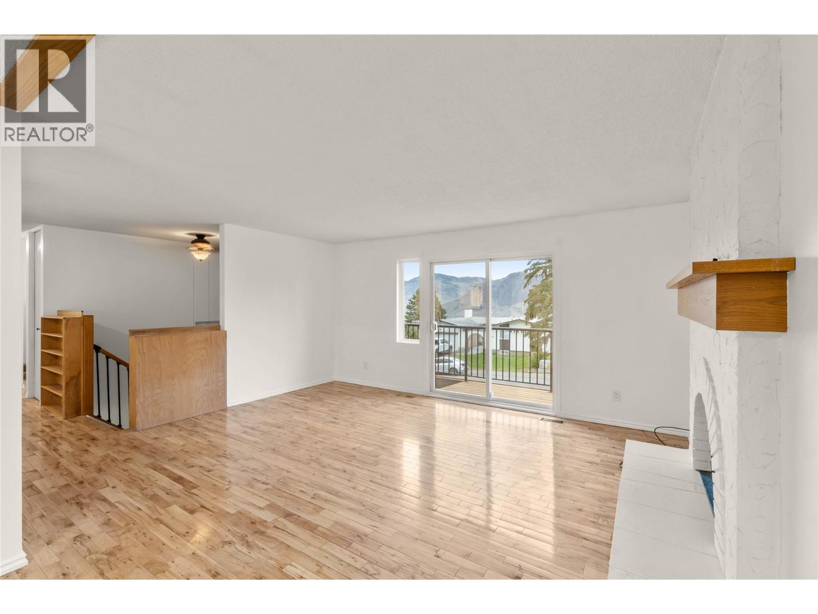135 Silverthrone Crescent - 4
