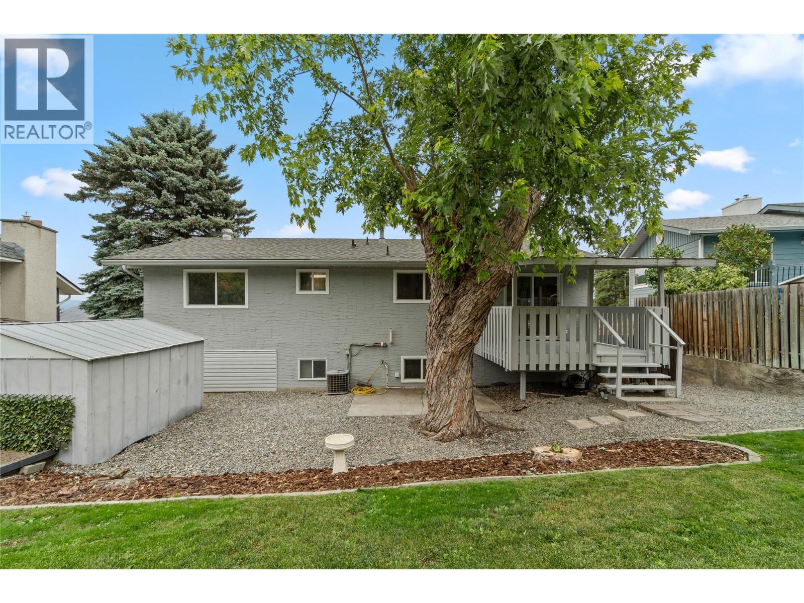 135 Silverthrone Crescent - 27