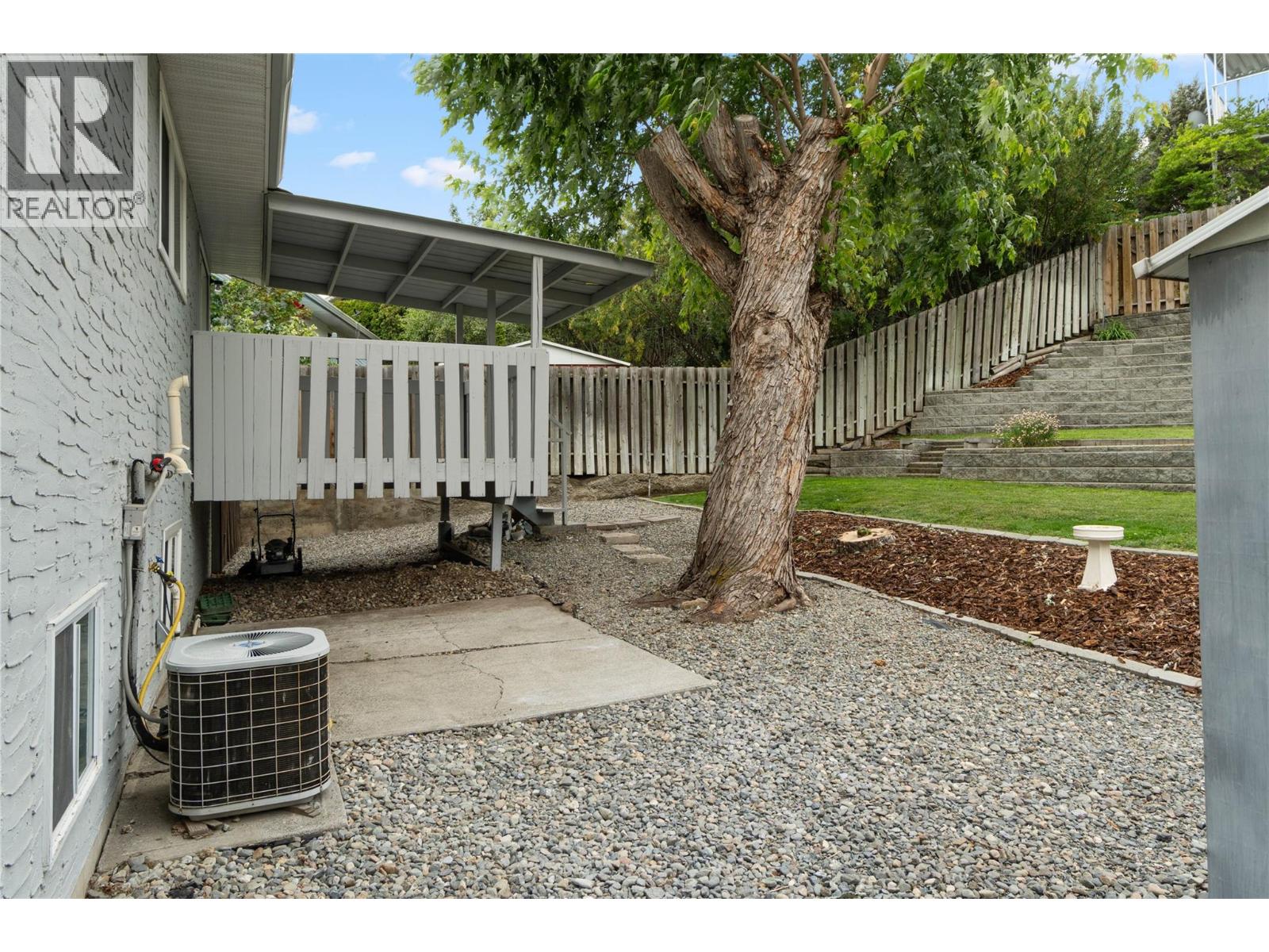 135 Silverthrone Crescent - 33