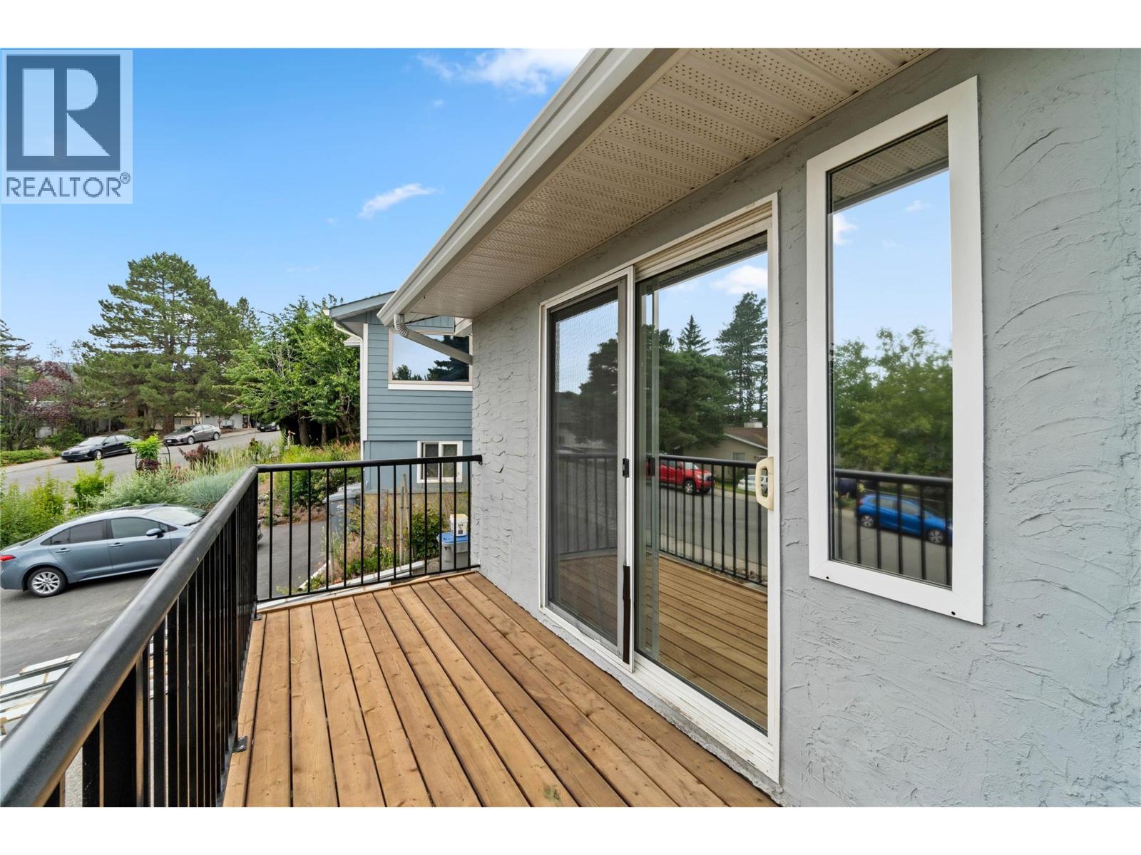 135 Silverthrone Crescent - 16