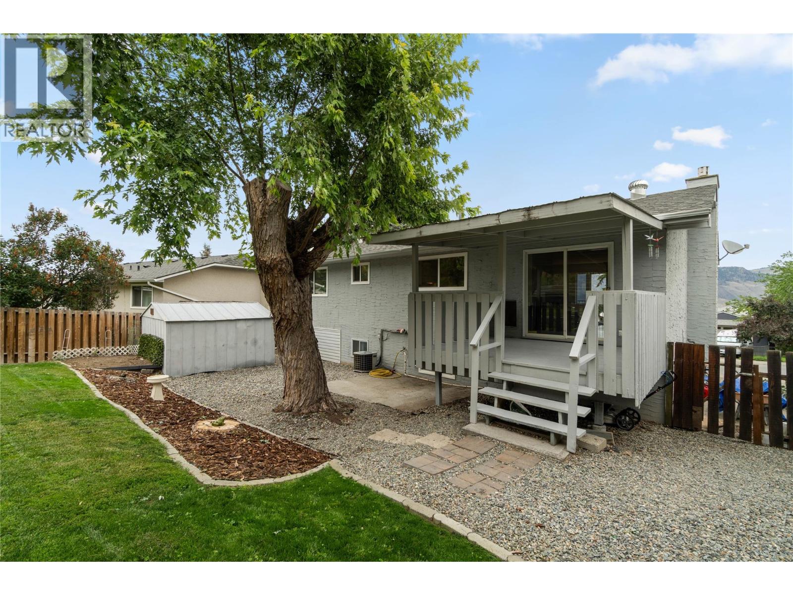 135 Silverthrone Crescent - 26