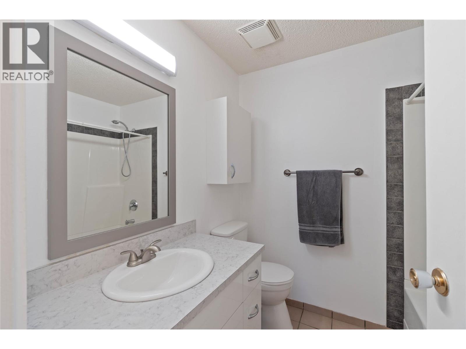 135 Silverthrone Crescent - 13