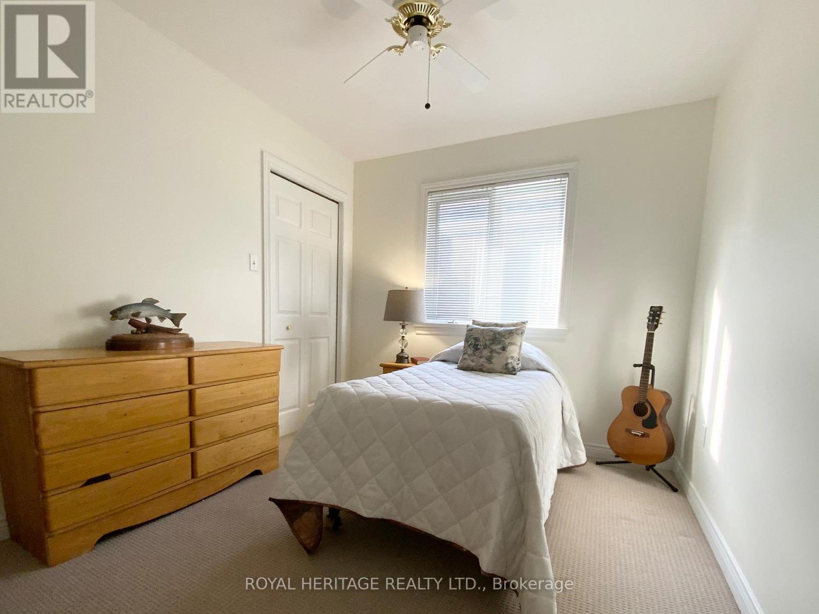 25 HILLVIEW DRIVE - 13