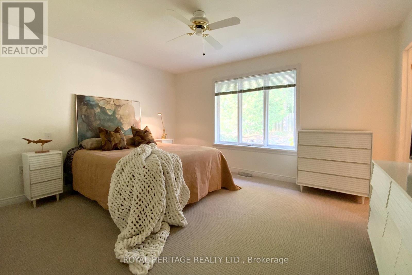 25 HILLVIEW DRIVE - 11