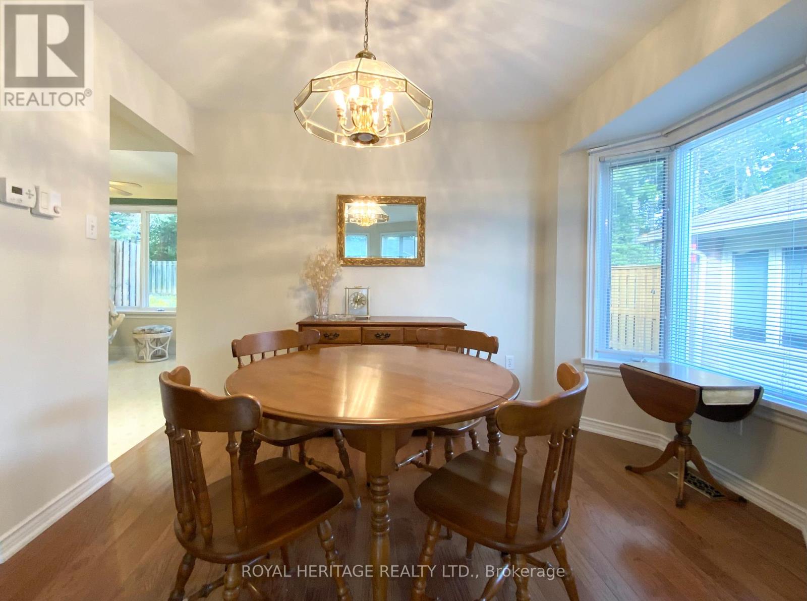 25 HILLVIEW DRIVE - 7