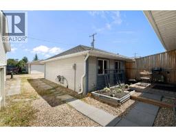 412 9 Street, Beiseker, AB T0M0G0 Photo 42