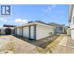 412 9 Street, Beiseker, AB T0M0G0 Photo 46