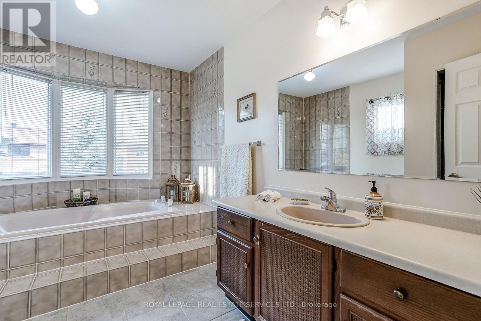 4217 SCHNEIDER COURT - 25
