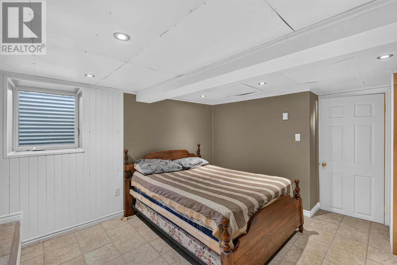 830 Main Street - 32