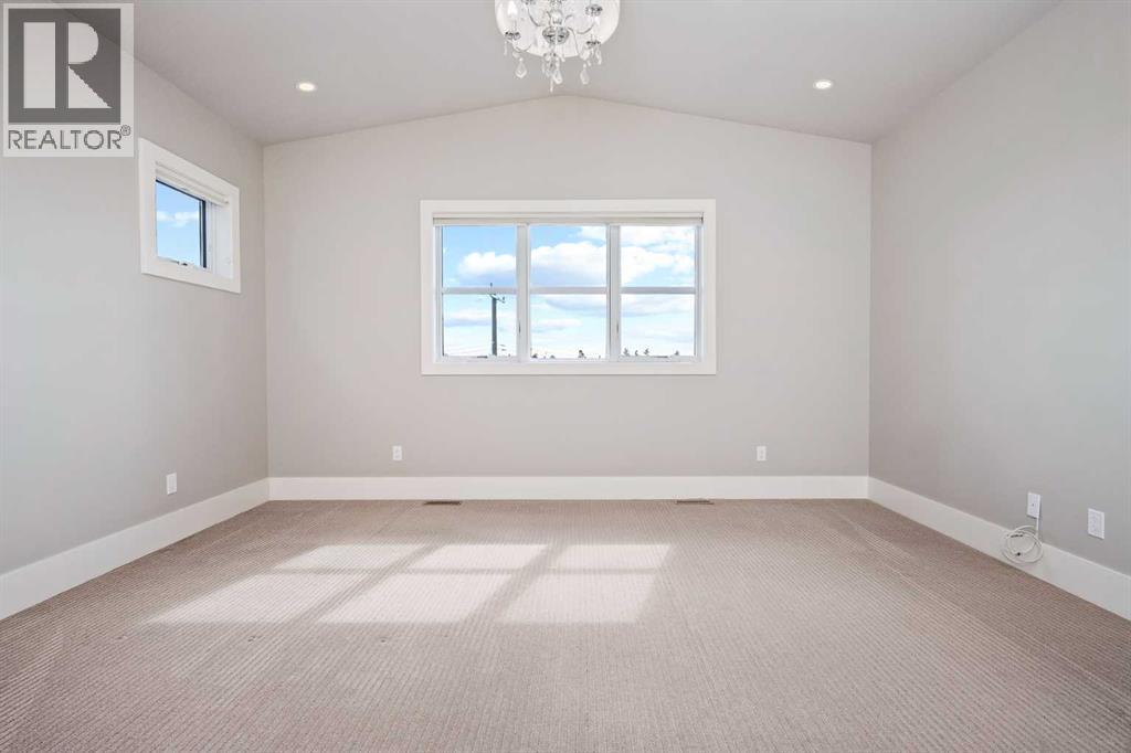 5024 21 Street SW - 19