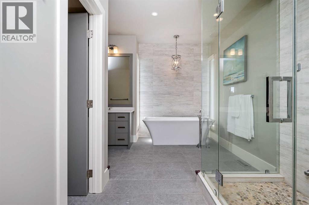 5024 21 Street SW - 23