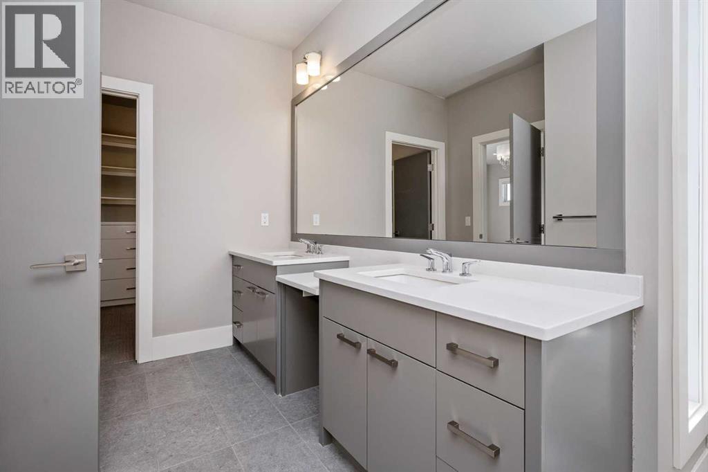 5024 21 Street SW - 22