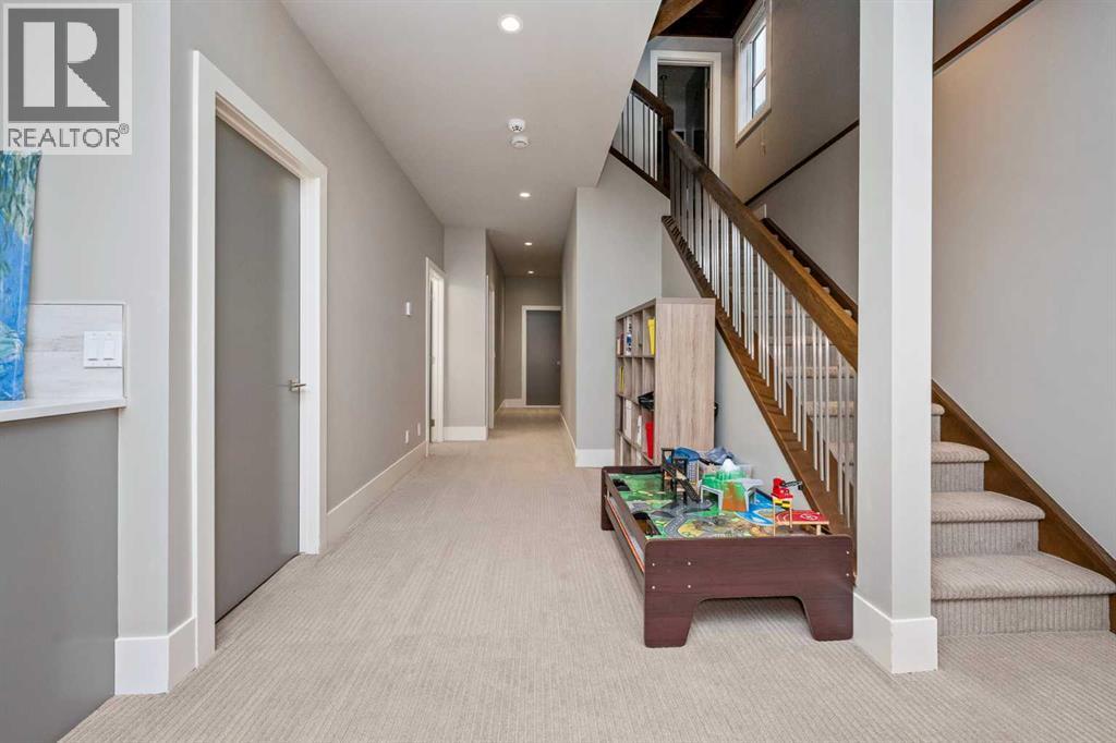 5024 21 Street SW - 41