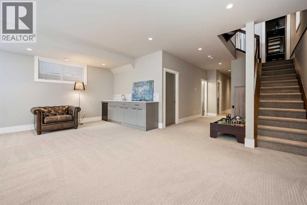 5024 21 Street SW - 38