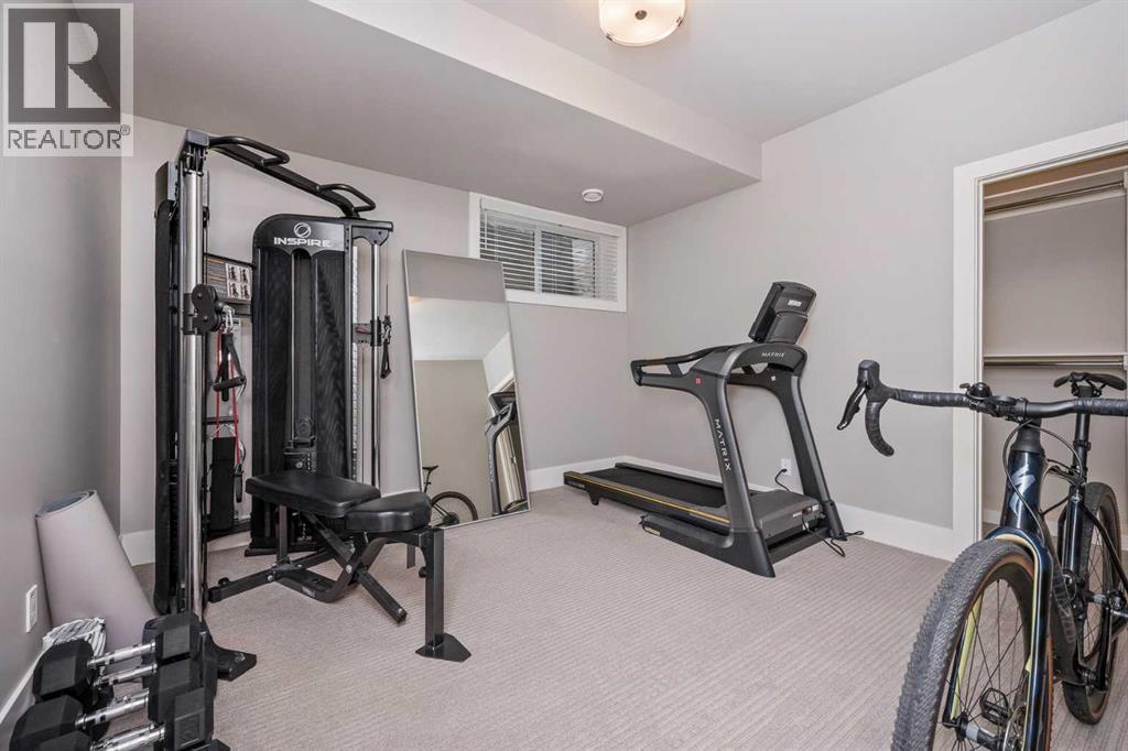 5024 21 Street SW - 42