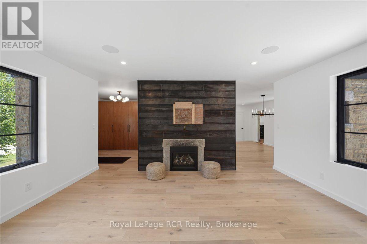 400 2ND AVENUE W - Image 24