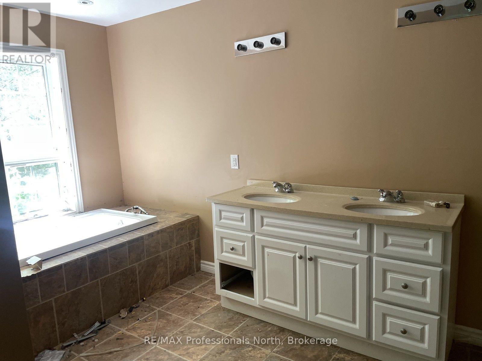 1170 BUSHWOLF LAKE ROAD - 10