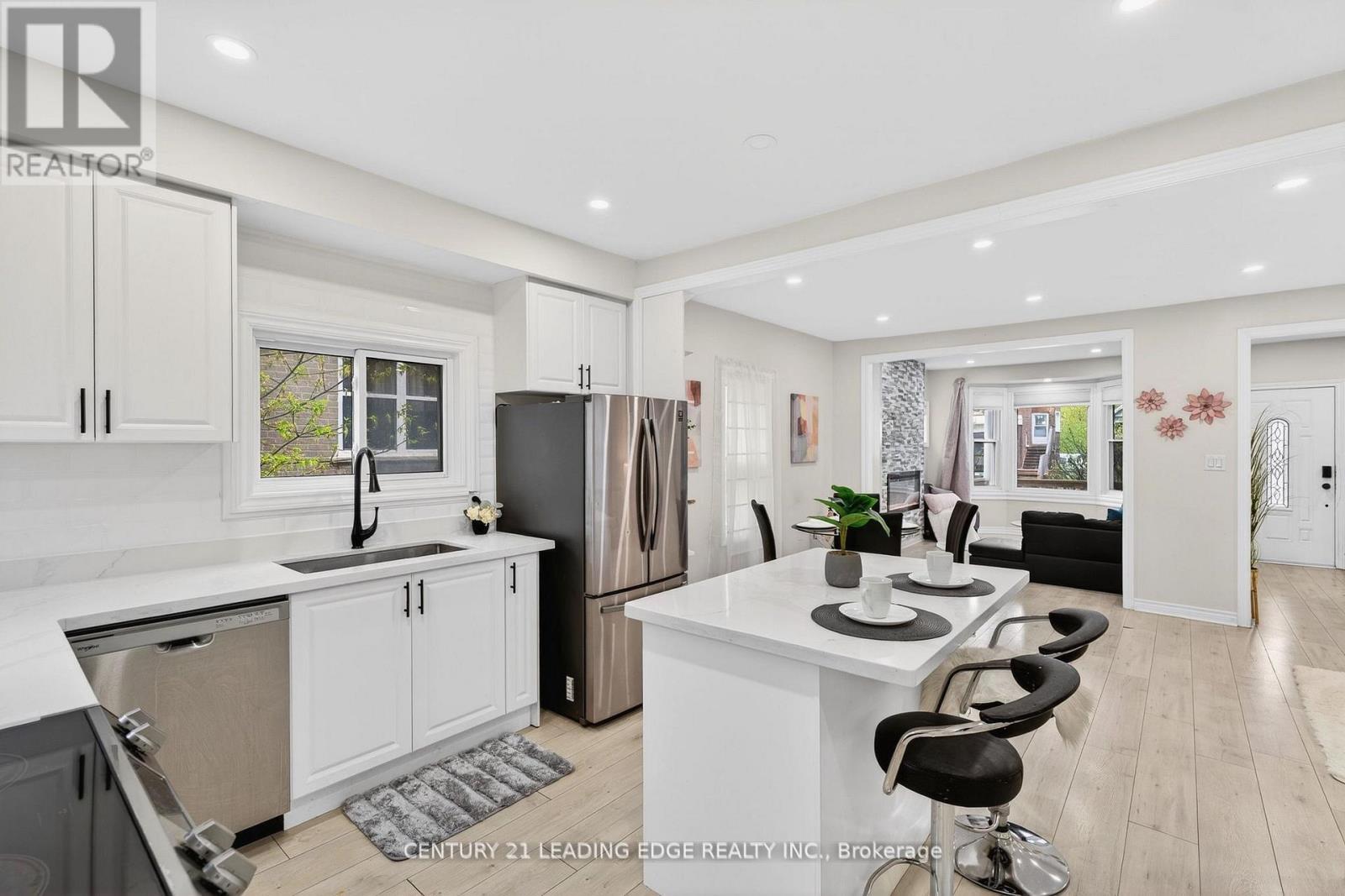 90 PARK ROAD S - 14