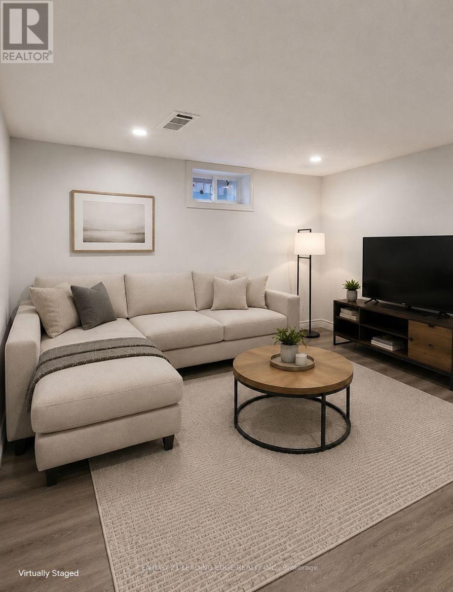 90 PARK ROAD S - 40