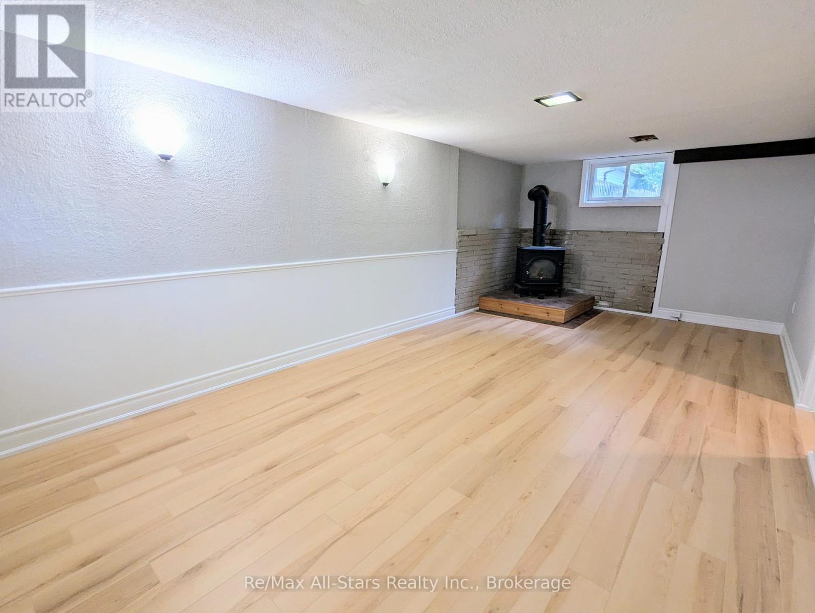 1886 CROFTDALE CRESCENT - 20