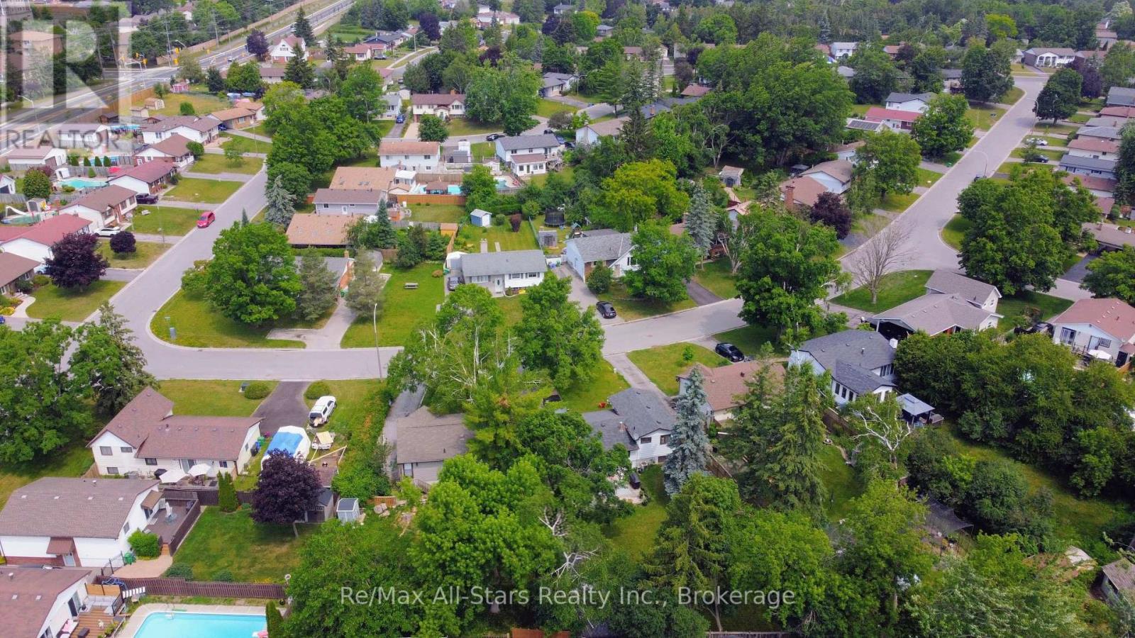 1886 CROFTDALE CRESCENT - 28