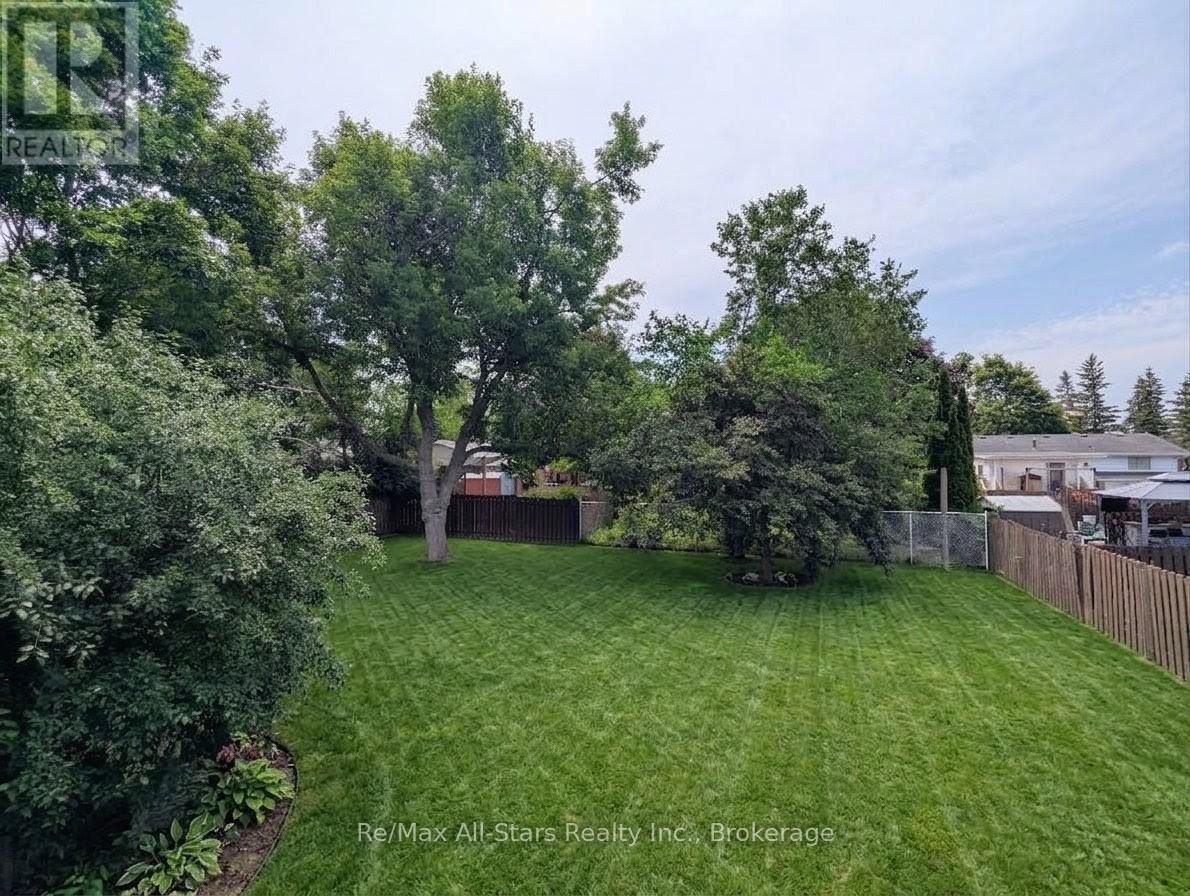 1886 CROFTDALE CRESCENT - 26