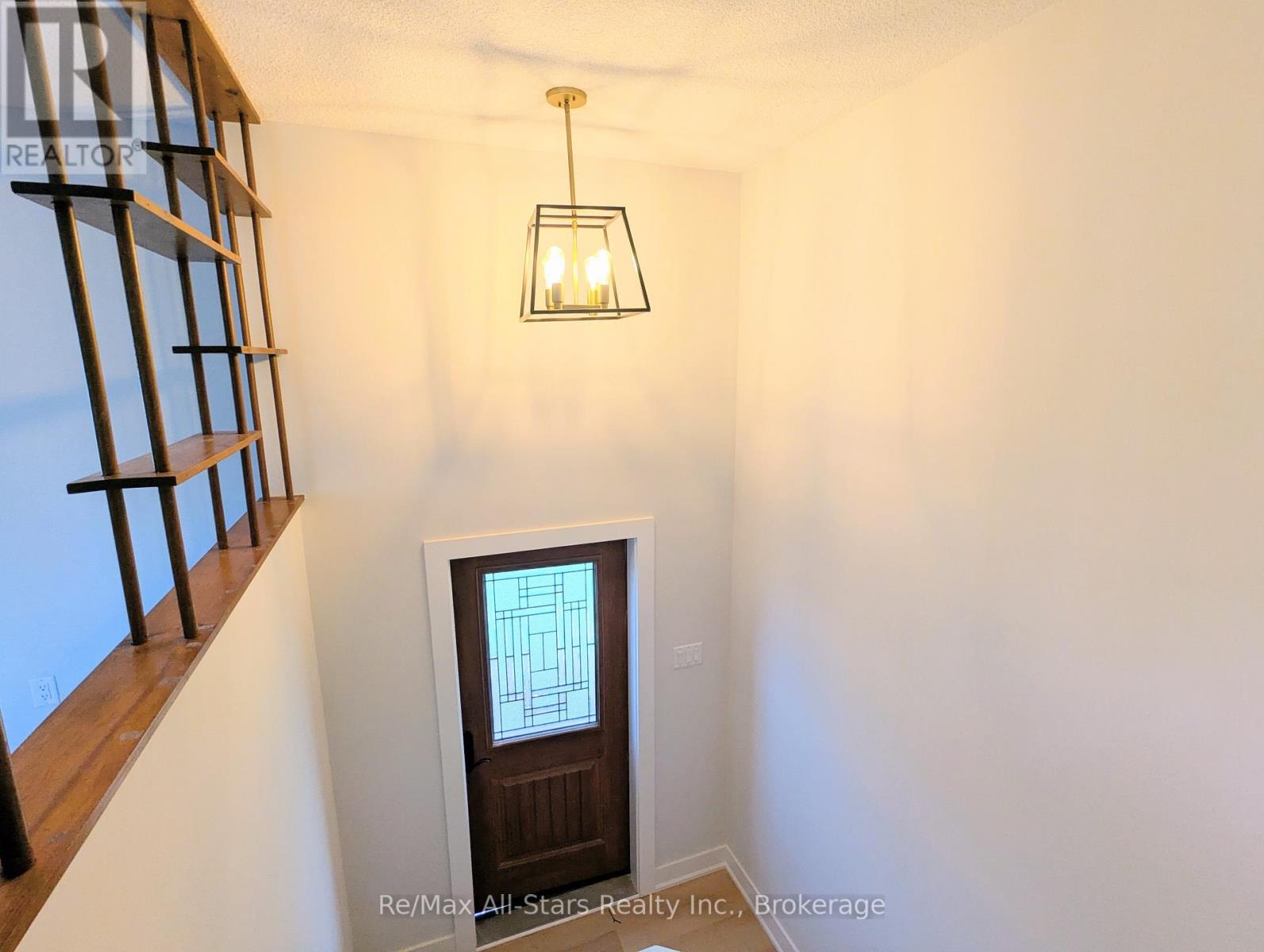 1886 CROFTDALE CRESCENT - 5