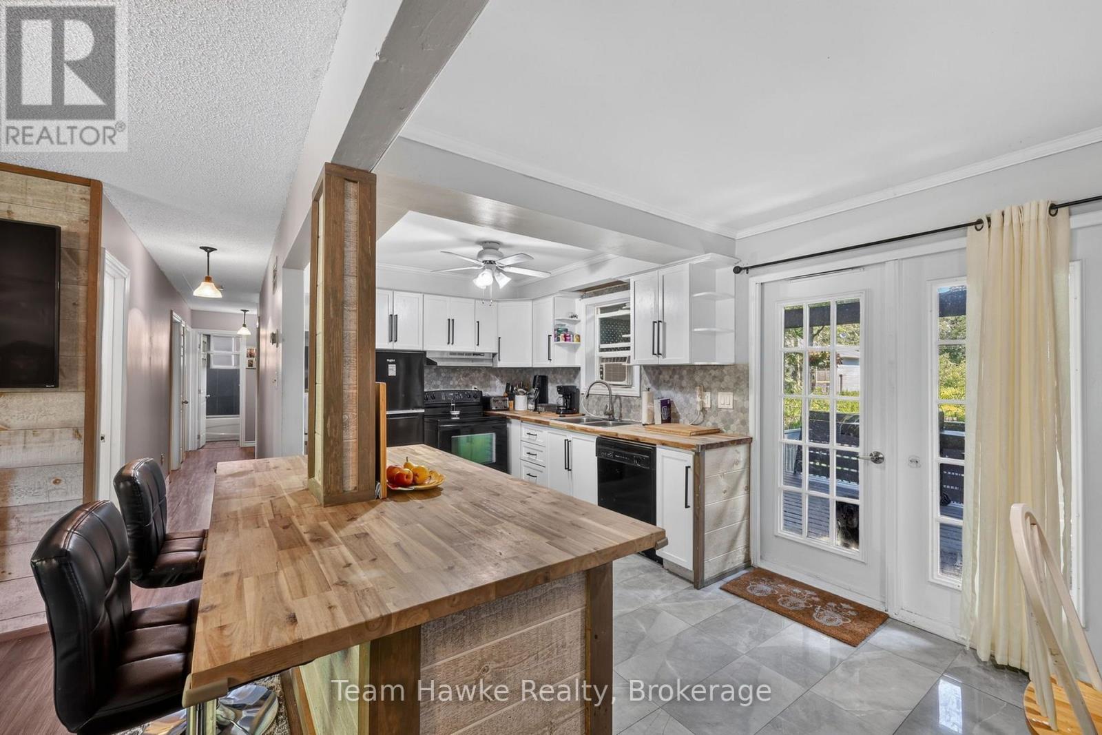 37 BELLEHUMEUR ROAD - 13