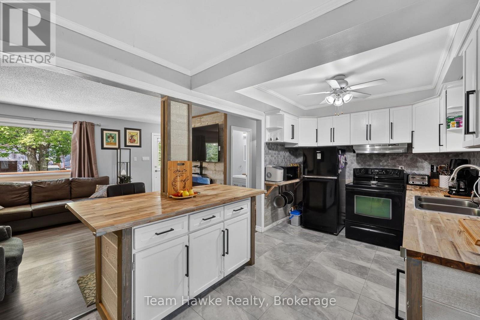 37 BELLEHUMEUR ROAD - 14